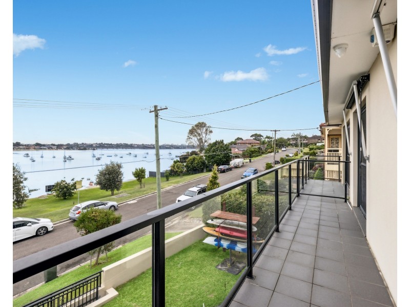 48 Holt Road, Taren Point NSW 2229