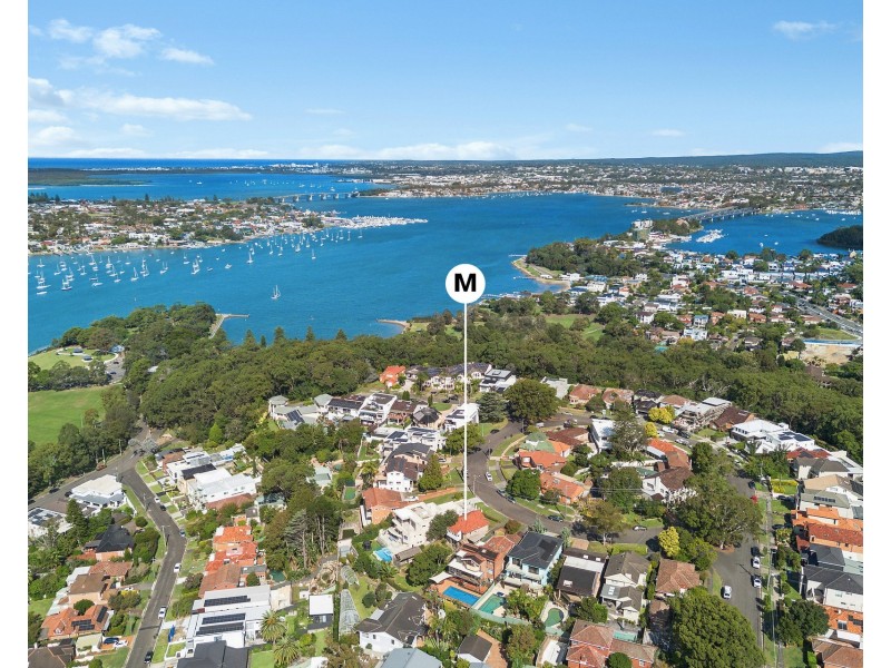 30 Gnarbo Avenue, Carss Park NSW 2221