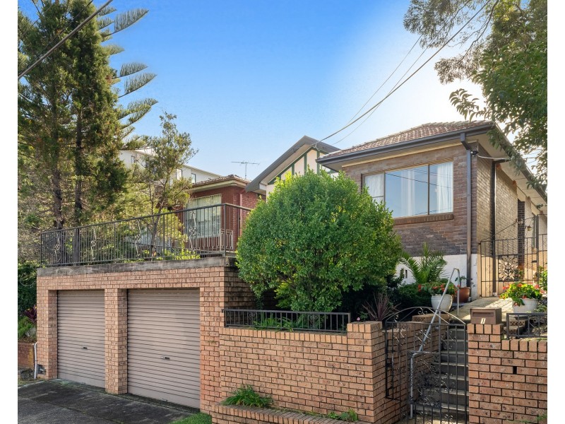 3-5 Hampton Court Road, Carlton NSW 2218