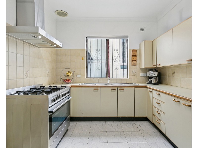 29 Jubilee Avenue, Carlton NSW 2218