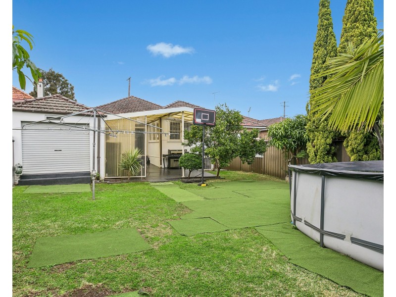 29 Jubilee Avenue, Carlton NSW 2218