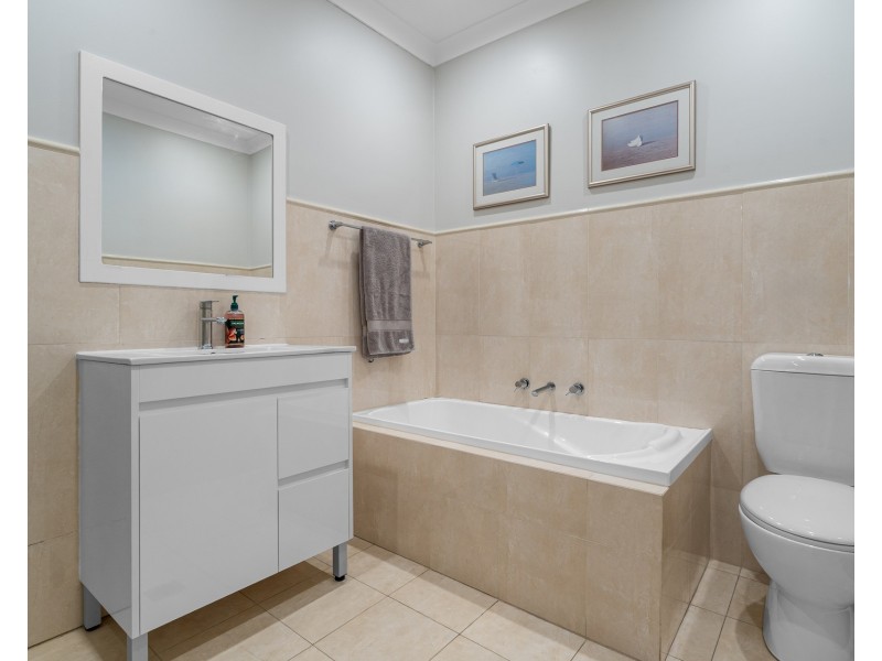 8a Caroma Avenue, Kyeemagh NSW 2216