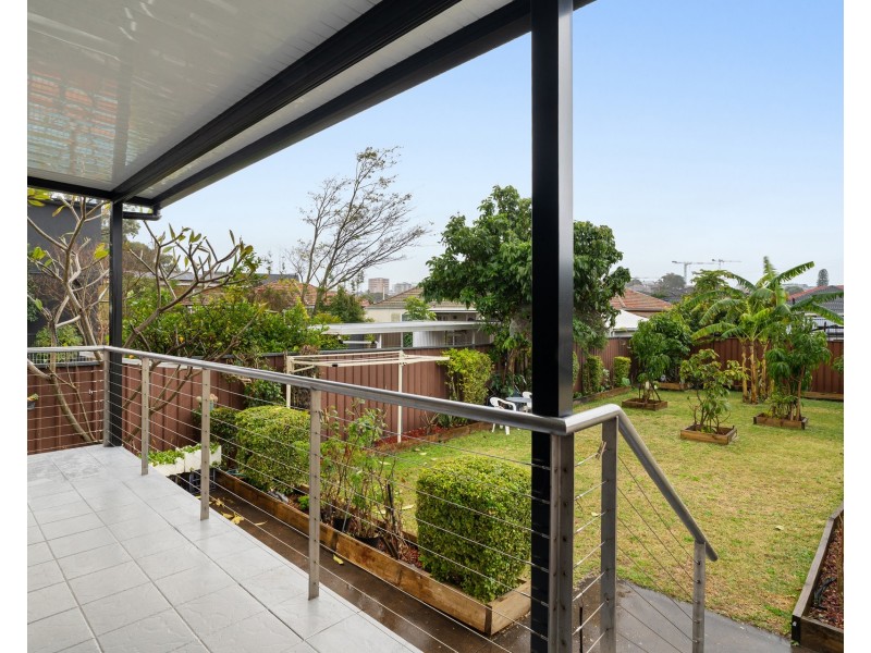 60 Lynwen Crescent, Banksia NSW 2216