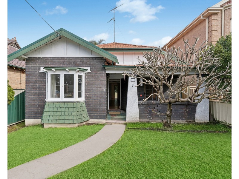 7 Bayview Street, Bexley NSW 2207