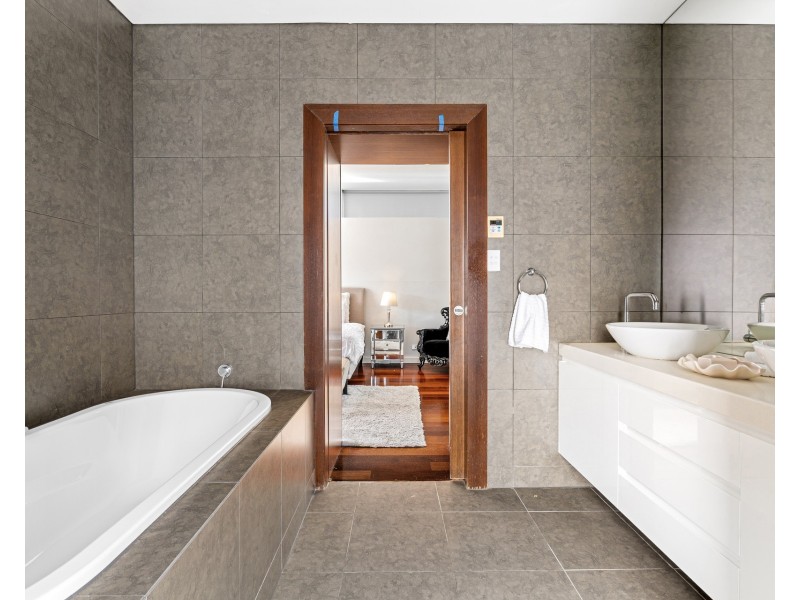 40 Bonanza Parade, Sans Souci NSW 2219