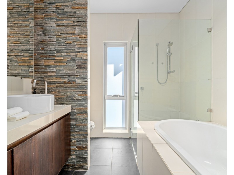 40 Bonanza Parade, Sans Souci NSW 2219