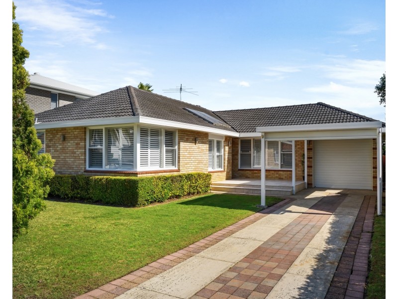 3 Castlereagh Crescent, Sylvania Waters NSW 2224