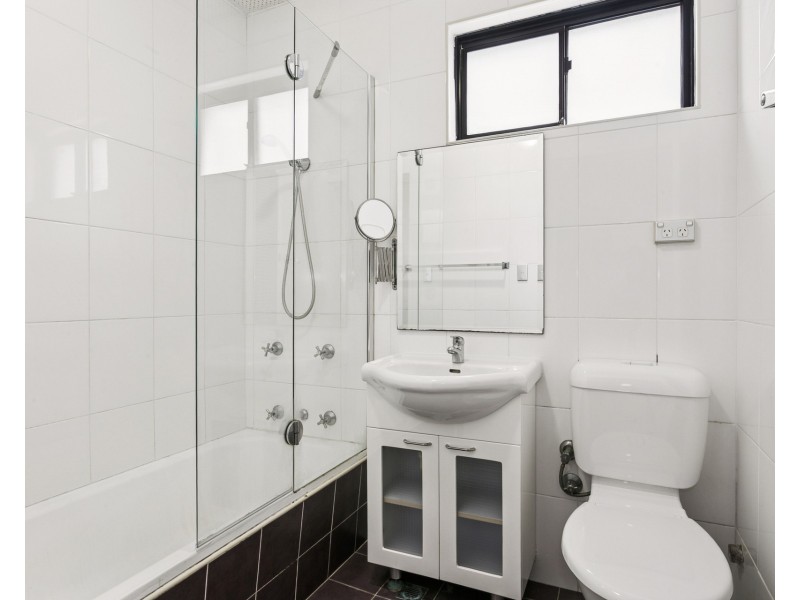 2/143 Clareville Avenue, Sandringham NSW 2219