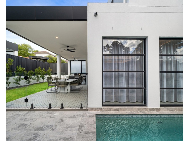 8c Parkside Drive, Kogarah Bay NSW 2217