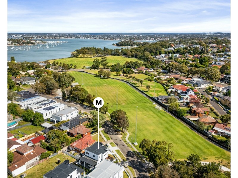 8c Parkside Drive, Kogarah Bay NSW 2217