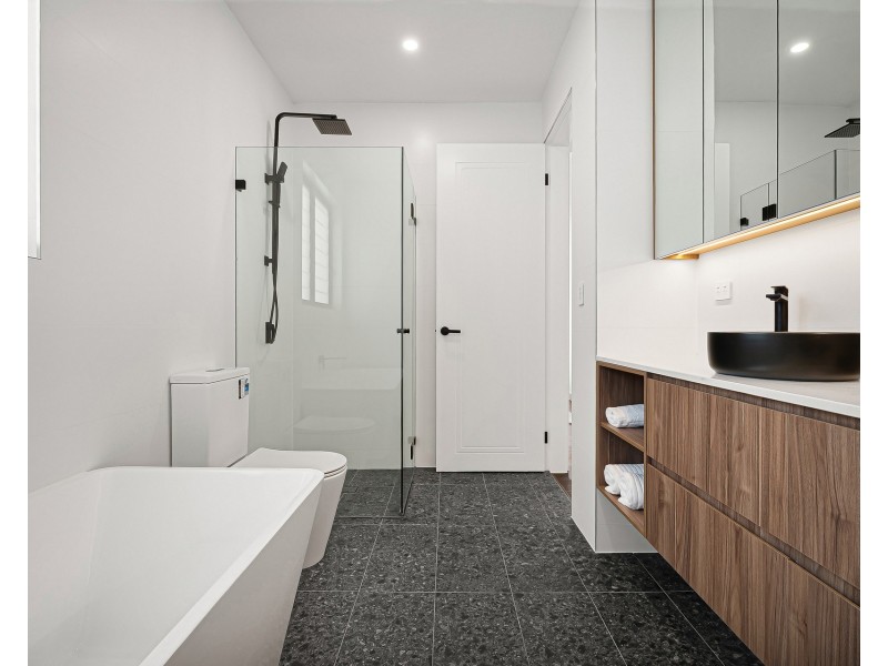 8c Parkside Drive, Kogarah Bay NSW 2217