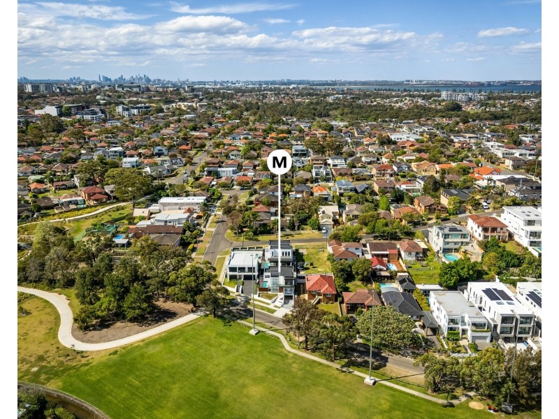 8c Parkside Drive, Kogarah Bay NSW 2217