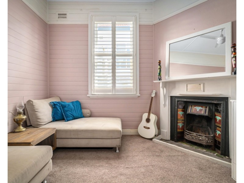 8 Henry Street, Carlton NSW 2218