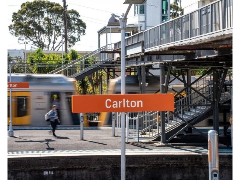 8 Henry Street, Carlton NSW 2218