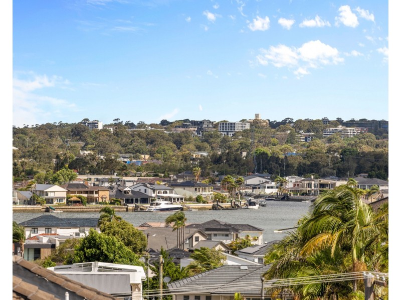 9A Endeavour Street, Sylvania NSW 2224