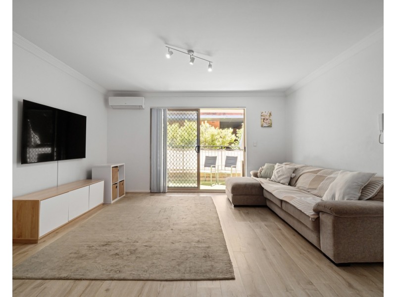 2/26 Shaftesbury Street, Carlton NSW 2218