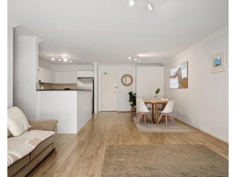 2/26 Shaftesbury Street, Carlton NSW 2218