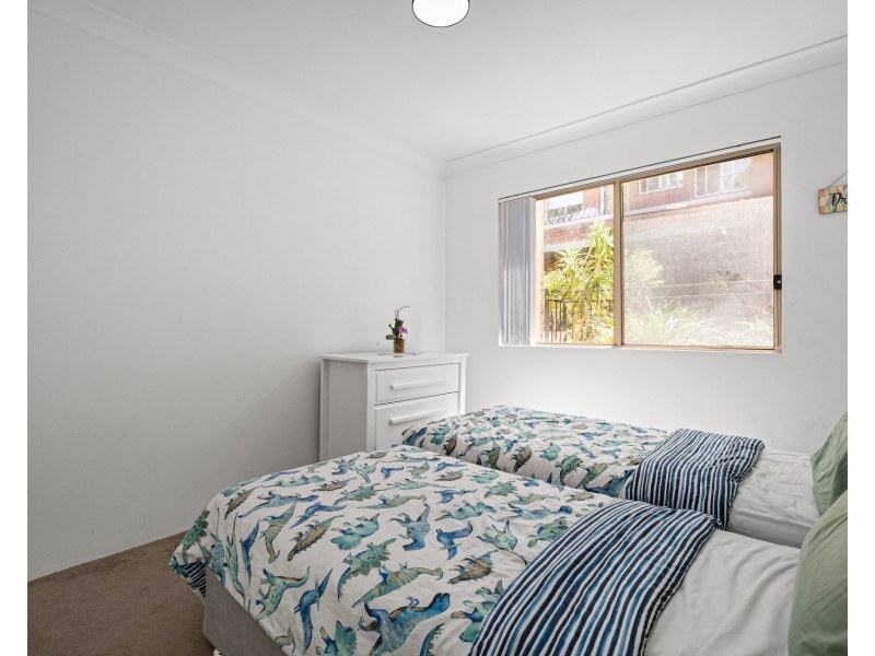 2/26 Shaftesbury Street, Carlton NSW 2218