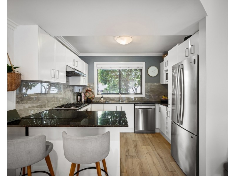 8/6 Mowbray Street, Sylvania NSW 2224