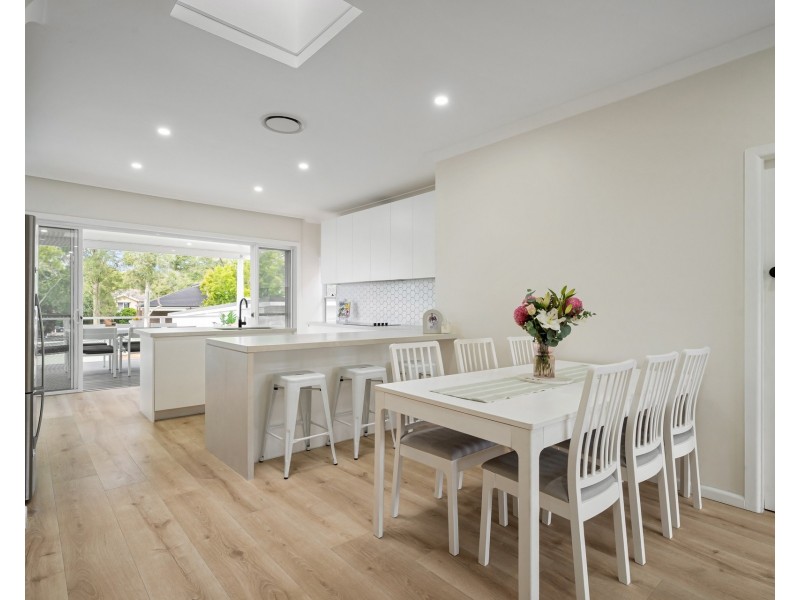 5 Beale Crescent, Peakhurst NSW 2210