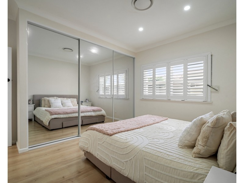 5 Beale Crescent, Peakhurst NSW 2210