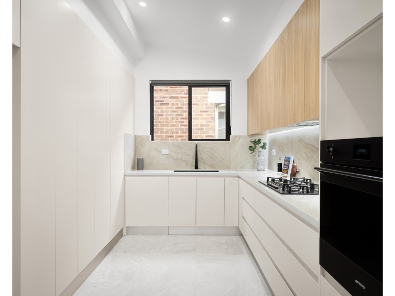 17 Kings Road, Brighton-le-sands NSW 2216