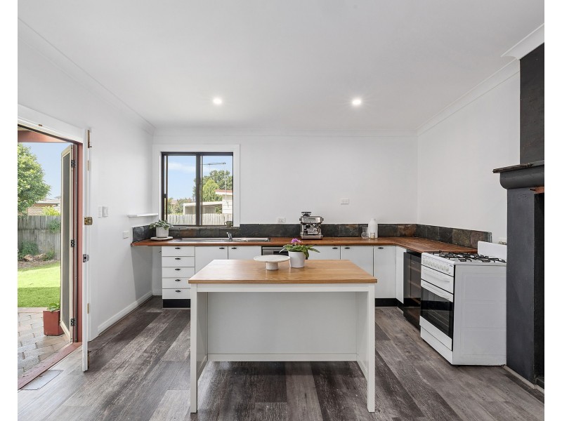 28 Colvin Avenue, Carlton NSW 2218