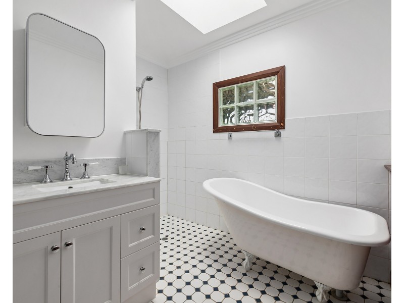 28 Colvin Avenue, Carlton NSW 2218