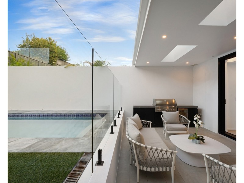 1/6 Holt Road, Taren Point NSW 2229