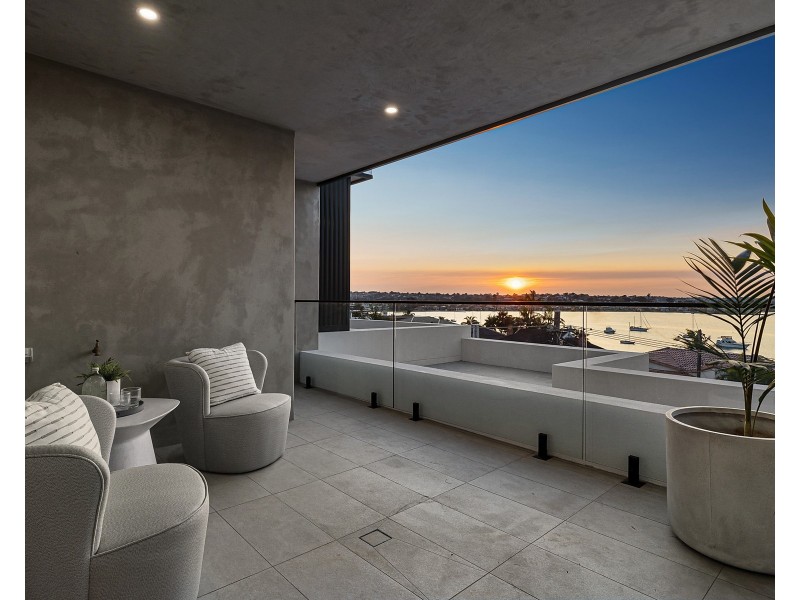 1/6 Holt Road, Taren Point NSW 2229