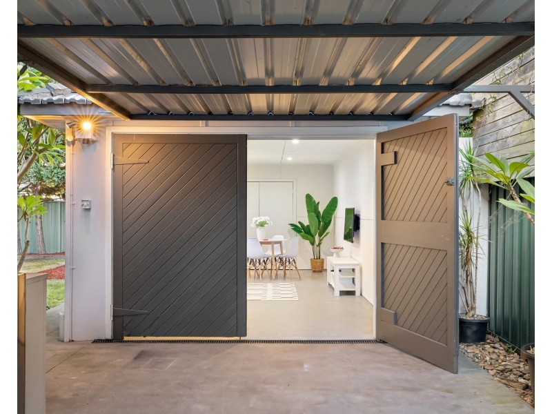 17 Massey Street, Carlton NSW 2218