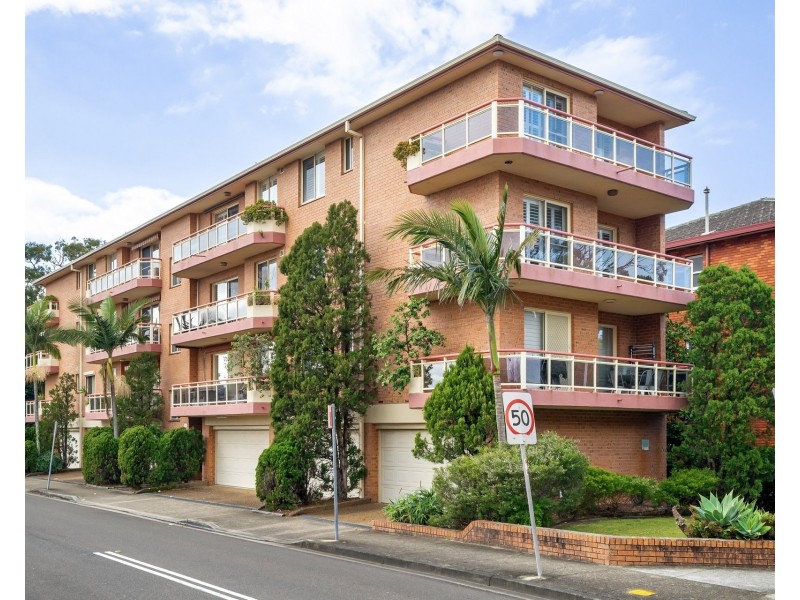 2/144 Russell Avenue, Dolls Point NSW 2219