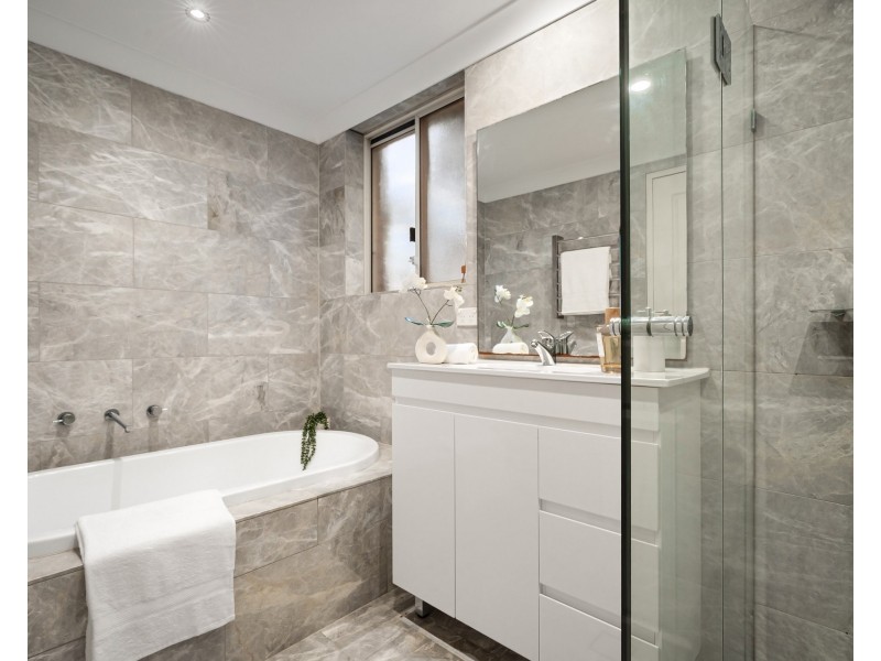 2/144 Russell Avenue, Dolls Point NSW 2219