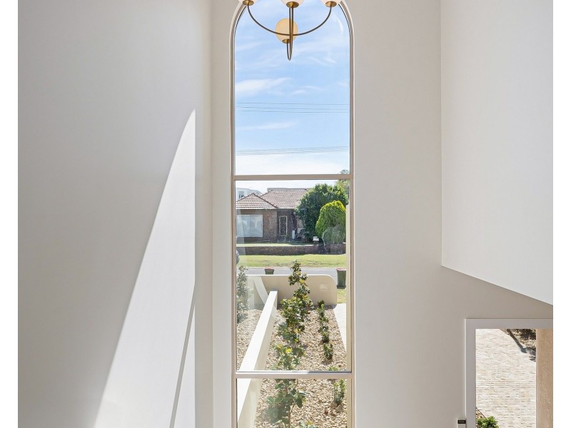 12a MacFarlane Parade, Sylvania NSW 2224