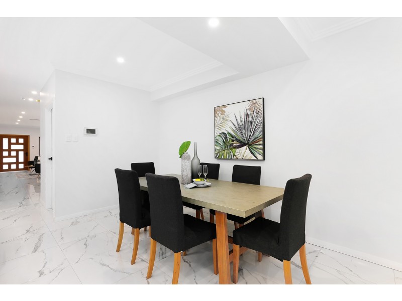 4 Robyn Street, Revesby NSW 2212