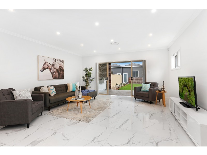 4 Robyn Street, Revesby NSW 2212