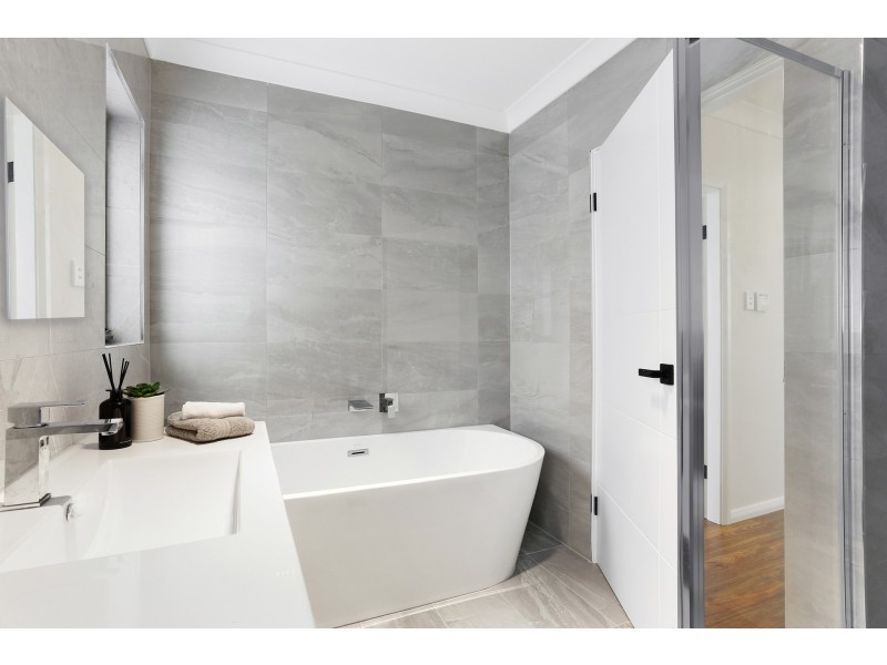 4 Robyn Street, Revesby NSW 2212