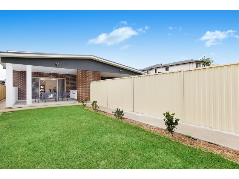 4 Robyn Street, Revesby NSW 2212