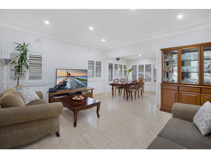 14 David Street, Greenacre NSW 2190