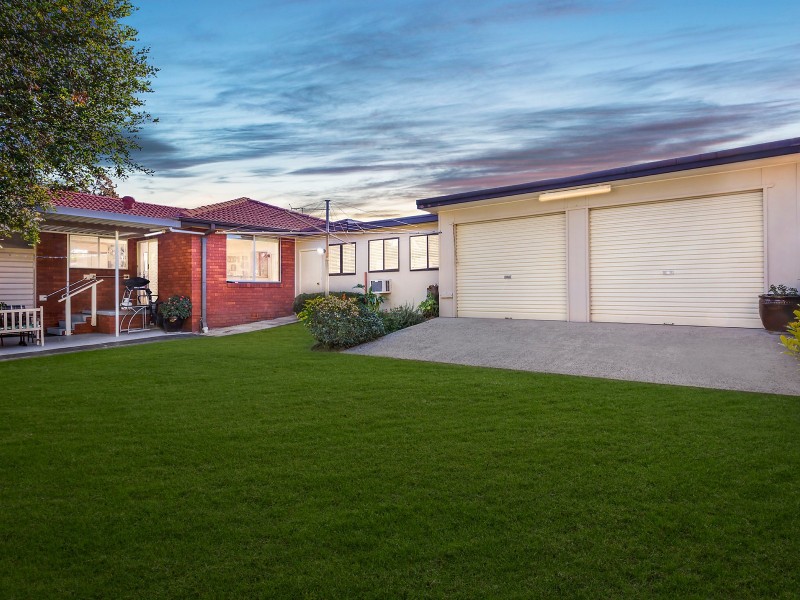 35 Kathleen Parade, Picnic Point NSW 2213