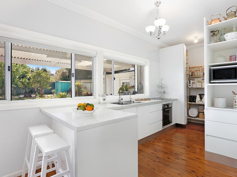 747 Henry Lawson Drive, Picnic Point NSW 2213