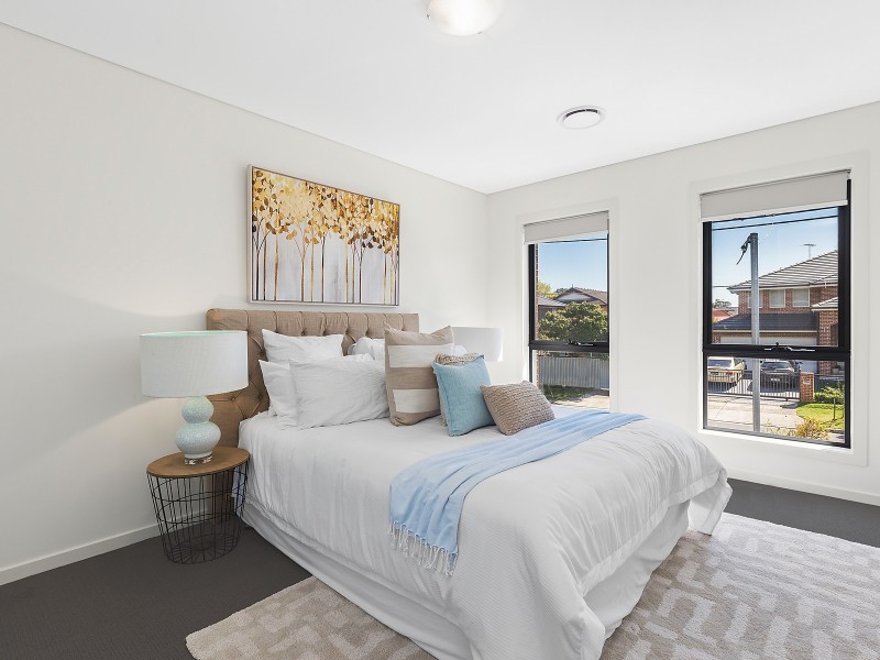 45 Parkview Avenue, Picnic Point NSW 2213