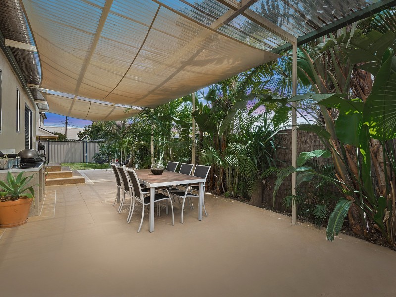 4 Edinburgh Drive, Revesby Heights NSW 2212