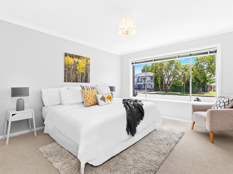 44 Bullecourt Avenue, Milperra NSW 2214