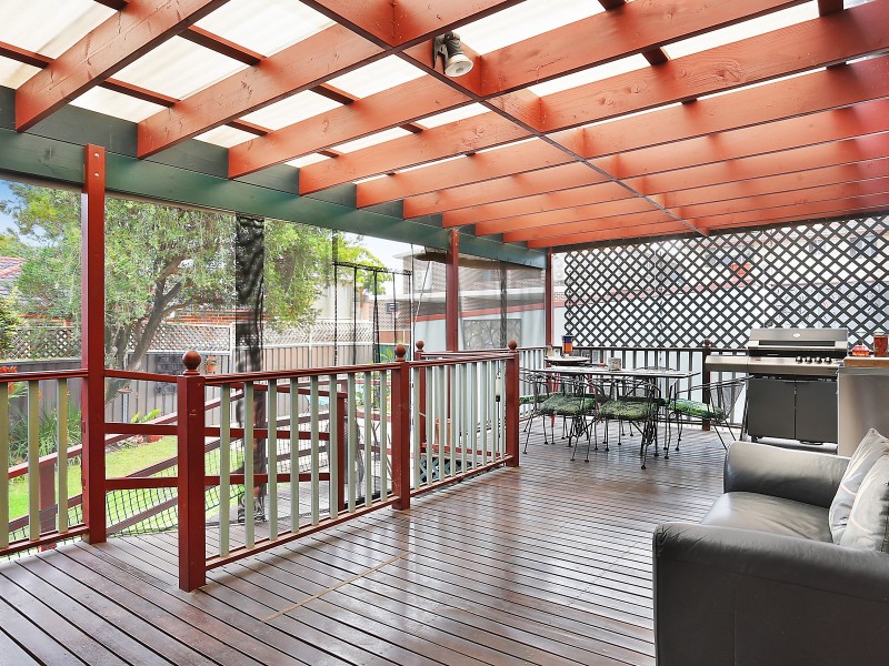 2 Denny Road, Picnic Point NSW 2213