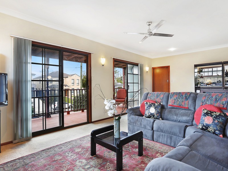 2 Denny Road, Picnic Point NSW 2213