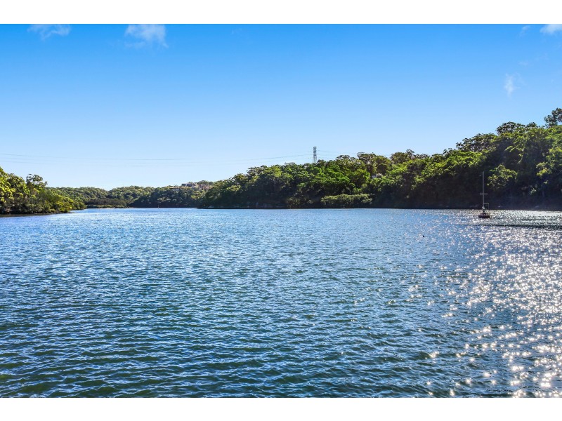 18 Moons Avenue, Lugarno NSW 2210