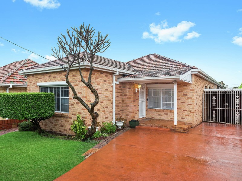 7 Paris Street, Carlton NSW 2218