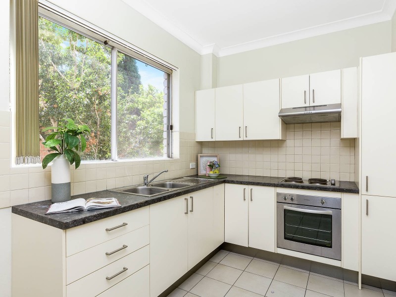 1/6 Carnarvon Street, Carlton NSW 2218