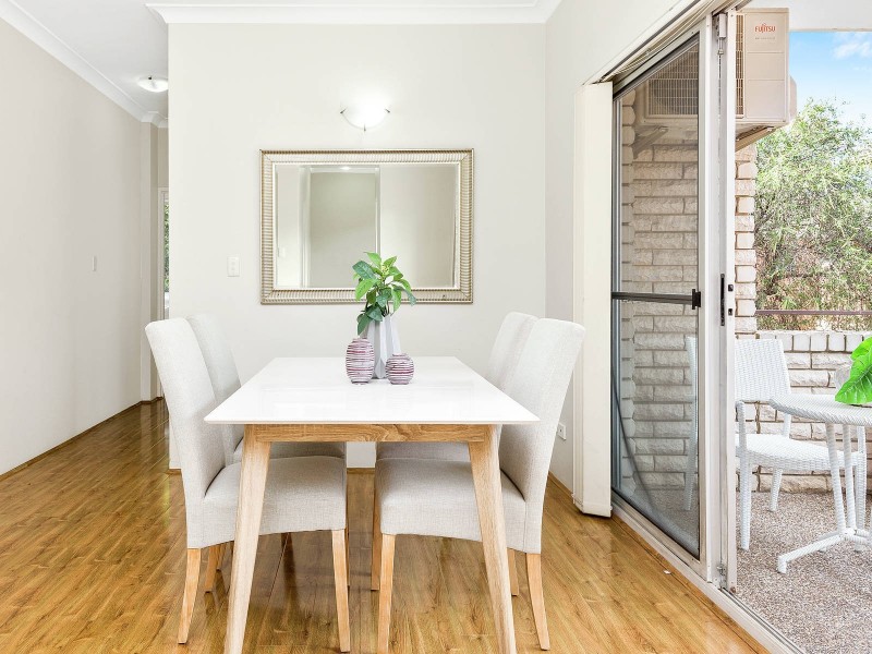 1/6 Carnarvon Street, Carlton NSW 2218